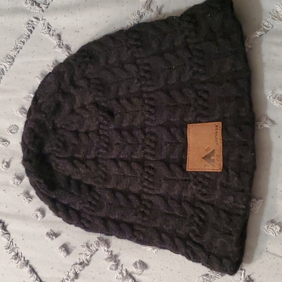 Airwalk Floppy Beanie - Picture 1 of 2